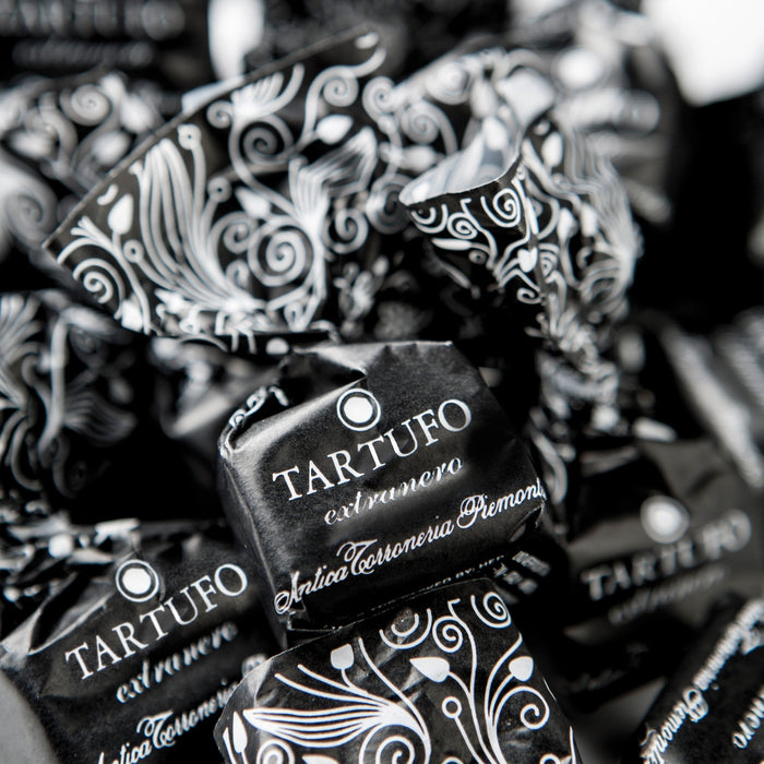 Tartufi Extranero g 500 | Raffinata pralina con cioccolato fondente e Nocciola IGP Piemonte
